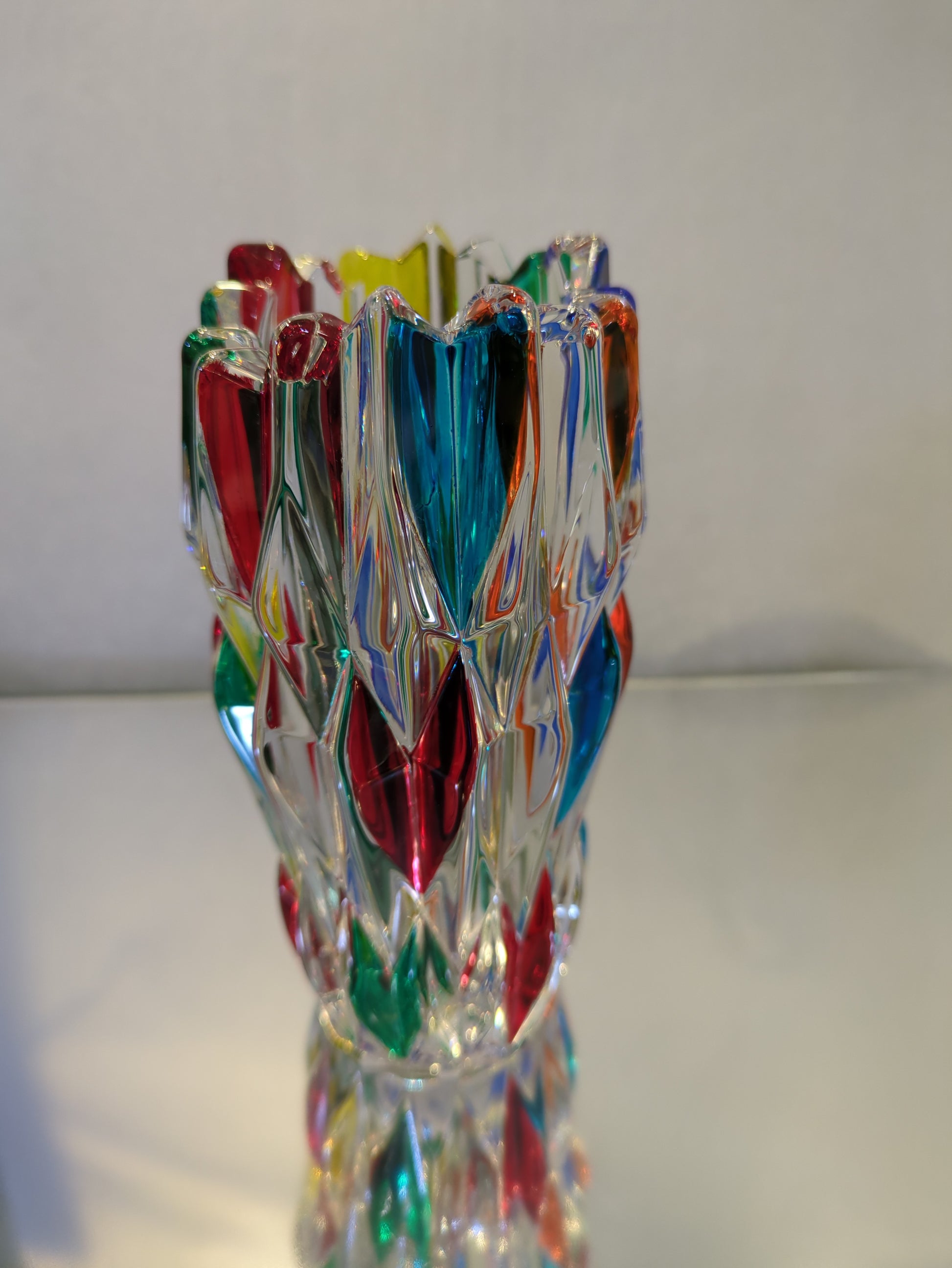 Vase side view.