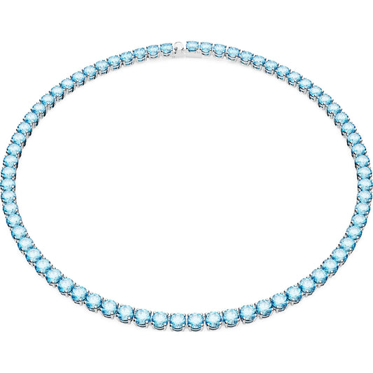 A rhodium-plated tennis necklace with round cut blue crystals