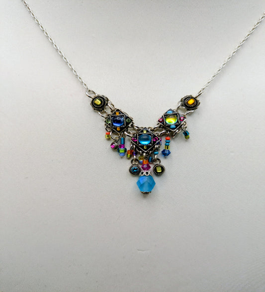 Firefly style 9343-Mix is a colorful beaded necklace featuring intricate geometric patterns from the Starshine Collection.