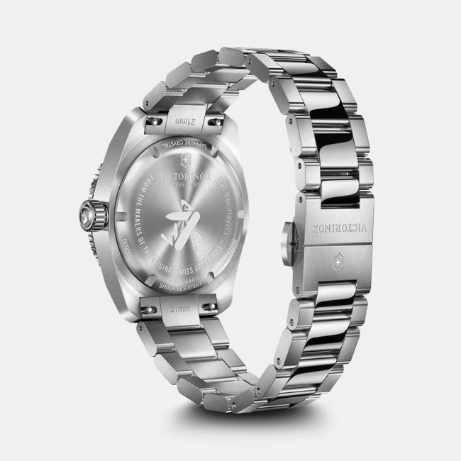 Victorinox Maverick Quartz 39 mm Bracelet Watch – 242096