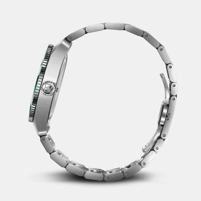 Victorinox Maverick Quartz 39 mm Bracelet Watch – 242096