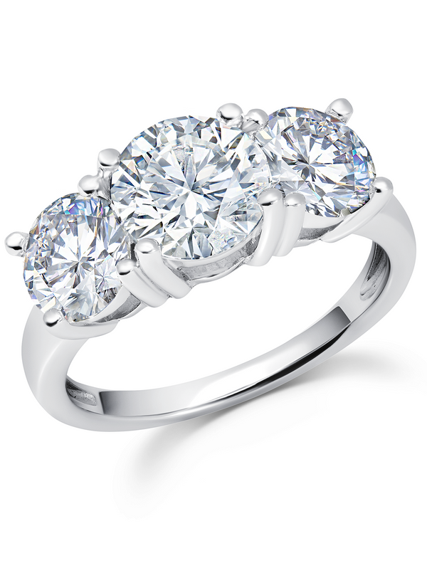 A three-stone ring with round-cut in .925 silver.