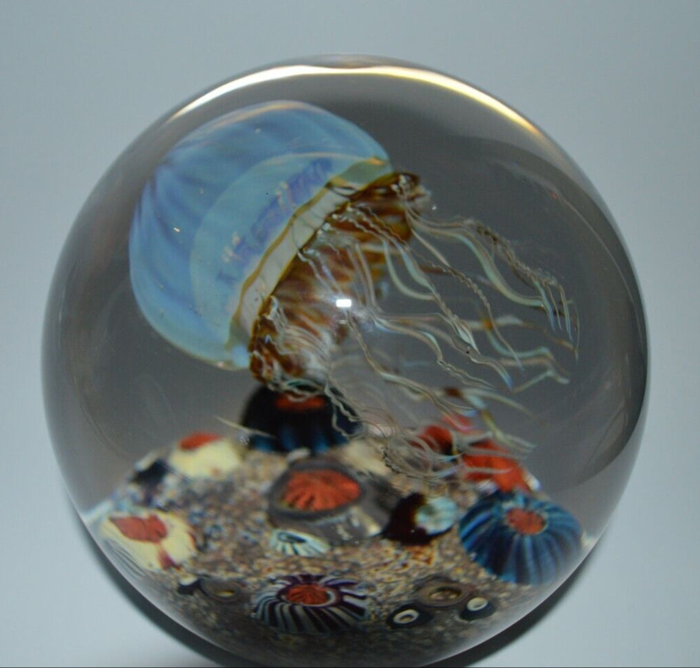 Satava Art Glass Moon blue Jellyfish Side swimmer side view