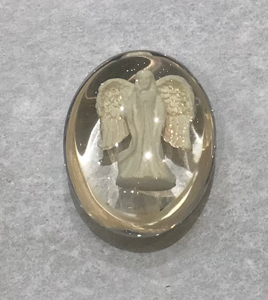 Worry Stone Angel with open arms.
