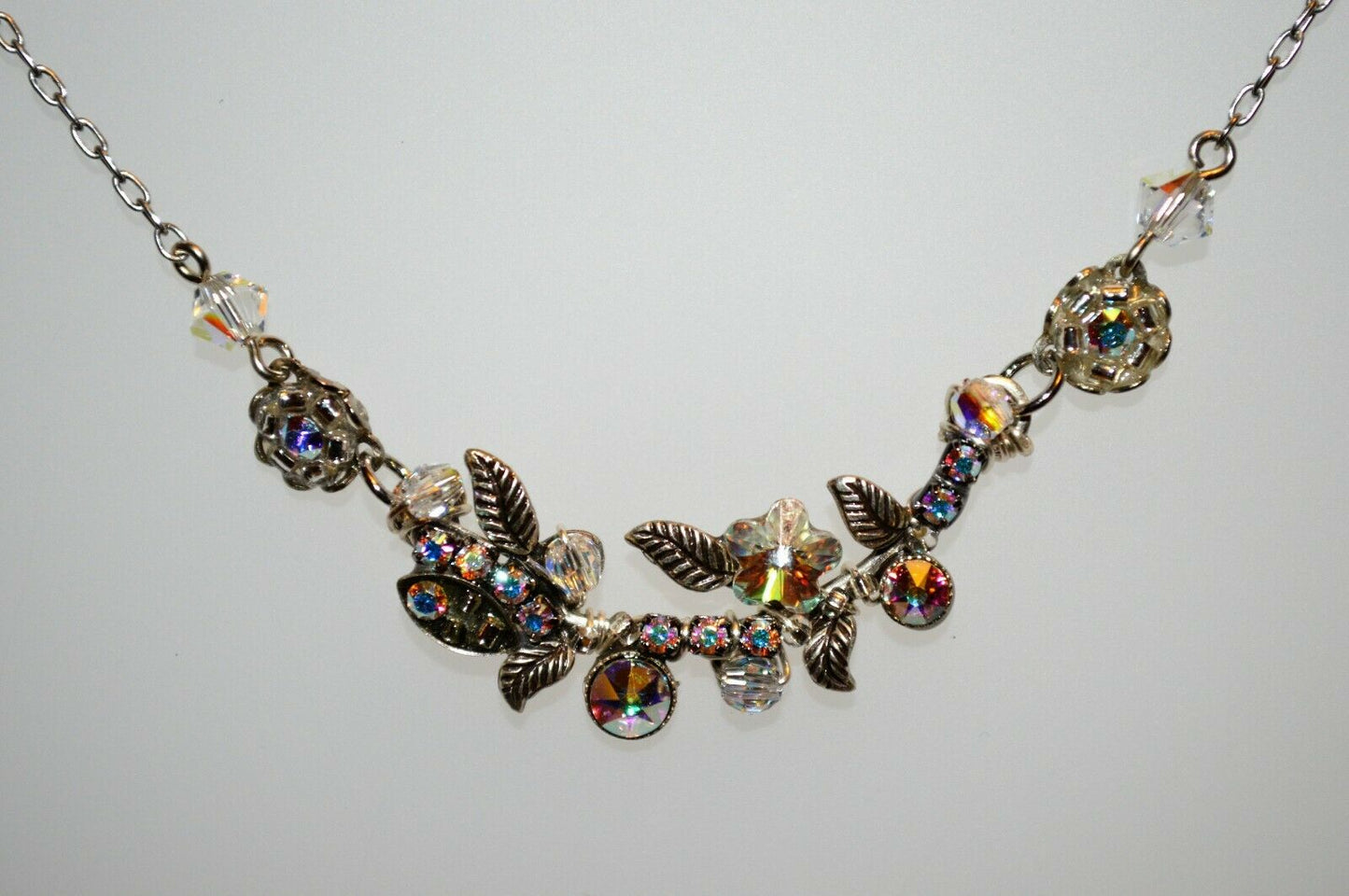 Close view of the necklace.