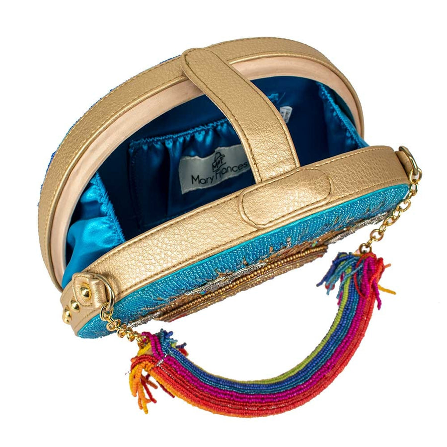 Inside view of the bag